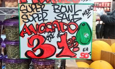 Oferta en Queens, Nueva York. Un supermercado en posición para el gran juego.